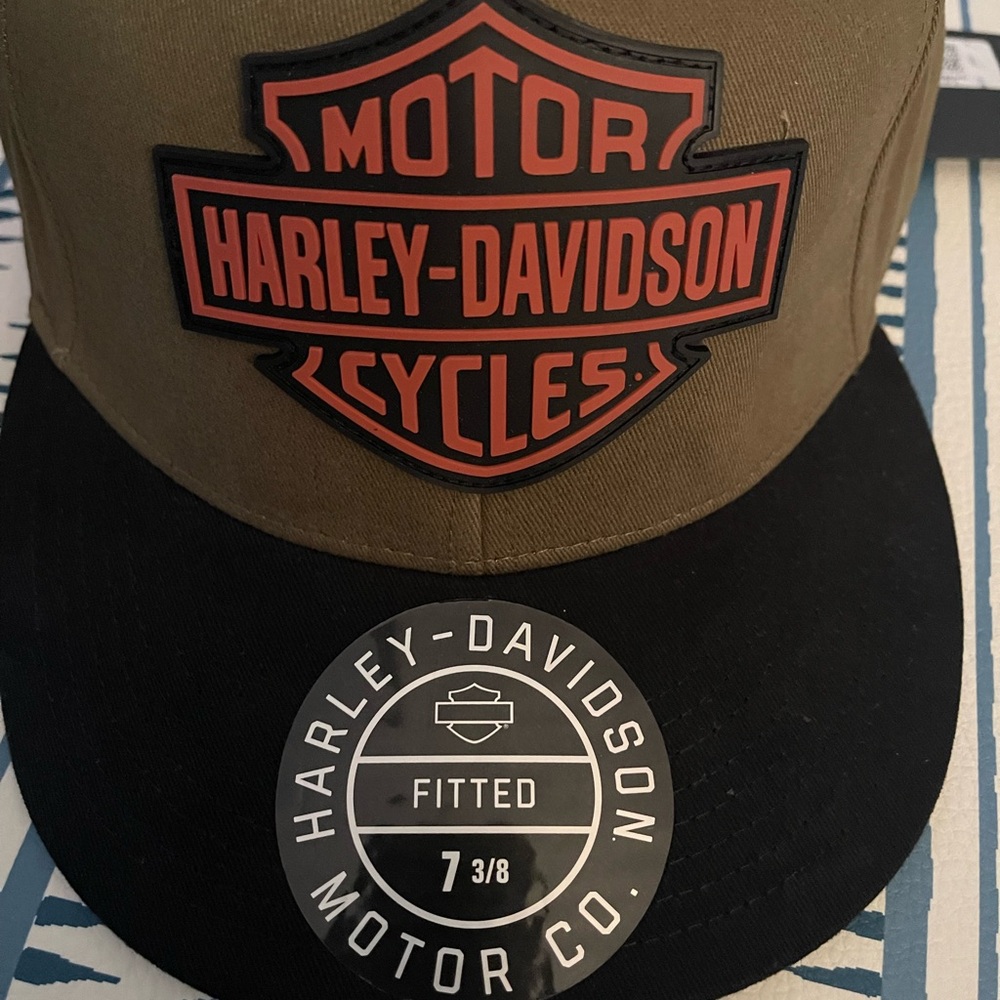 *NWT* Men Harley Davidson Fitted 7 3/8 Woven Baseball Hat/Cap.